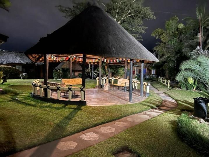 Reed Mat Lodge لوساكا المظهر الخارجي الصورة